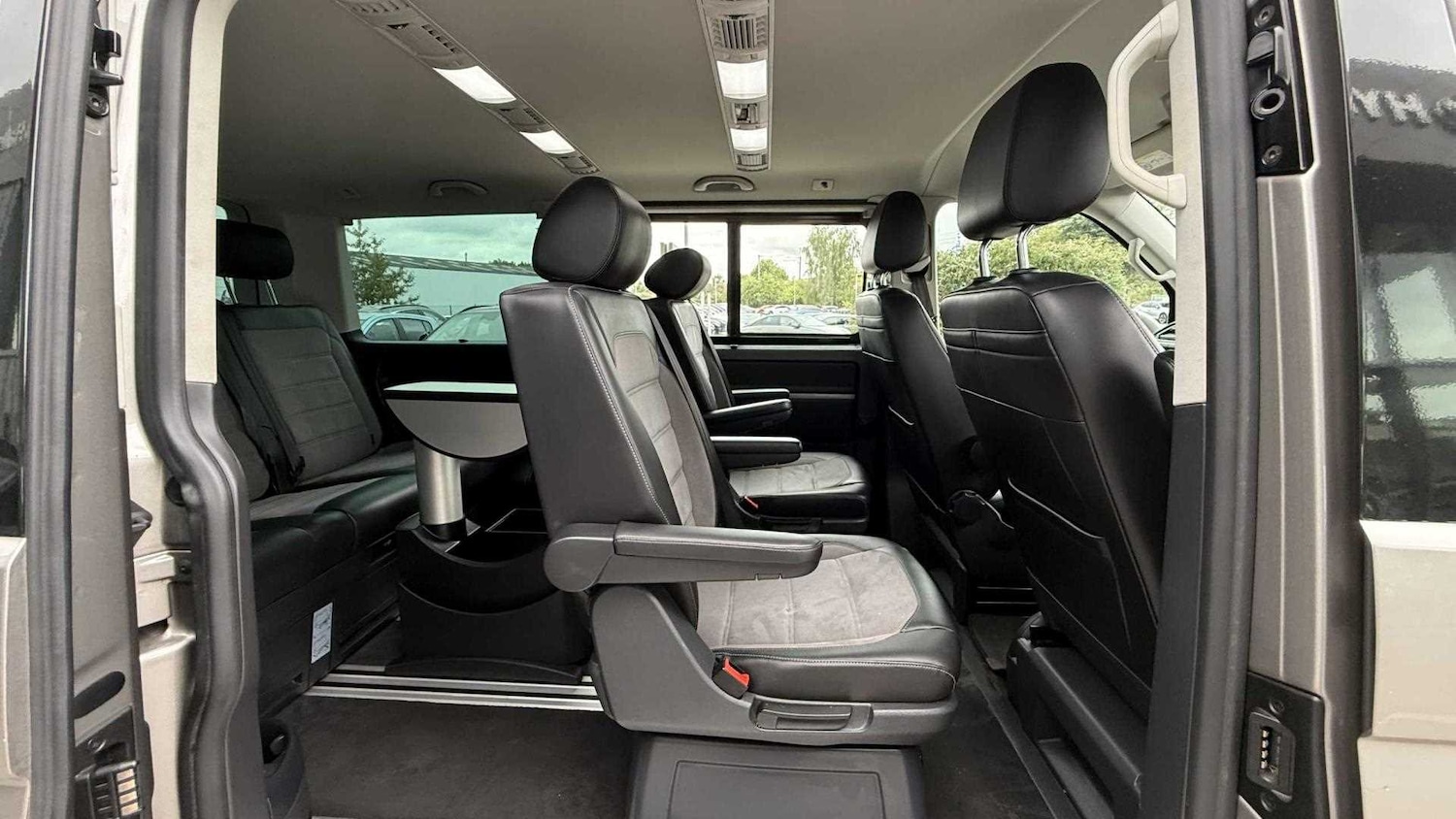 Used Volkswagen Caravelle for sale - 77862477: Photo 25