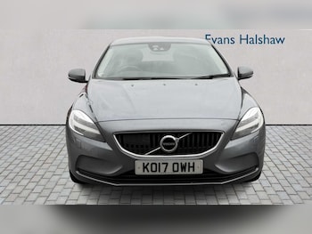 Used Volvo V40 2017 for sale - 77960967: Photo