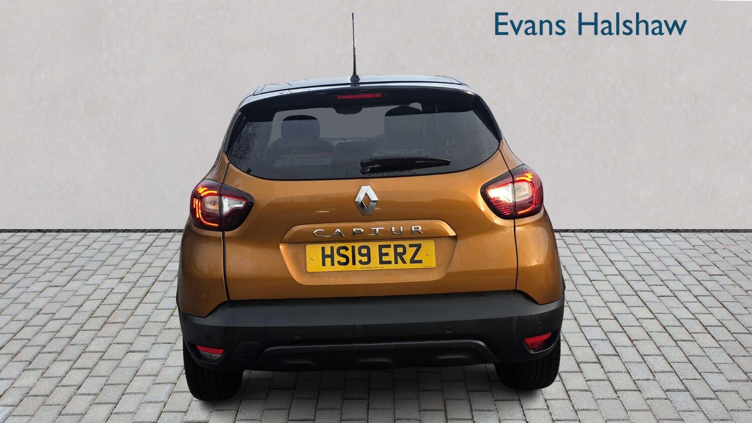 Used Renault Captur for sale - 77860702: Photo 12
