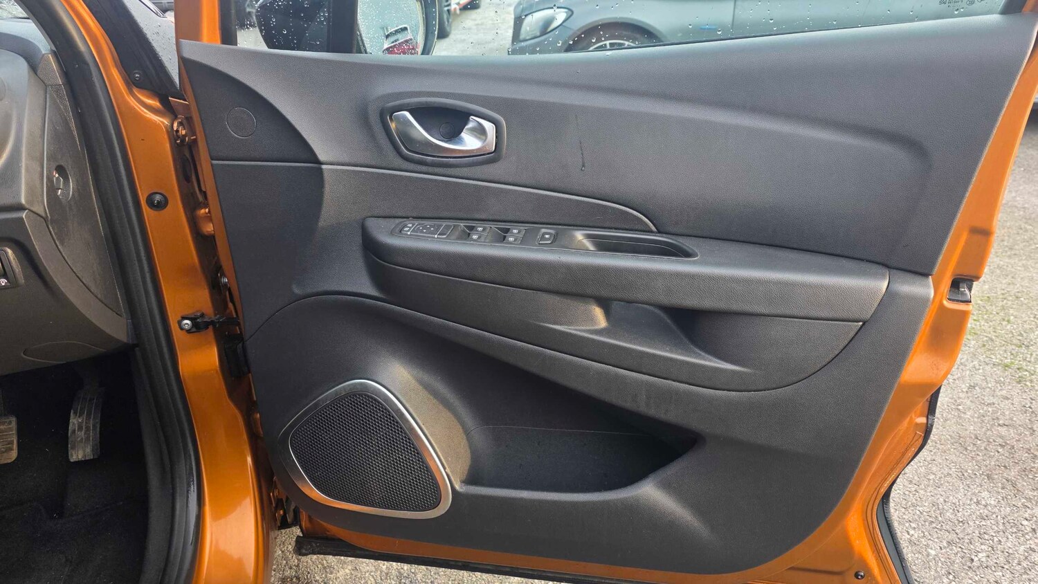 Used Renault Captur for sale - 77860702: Photo 21