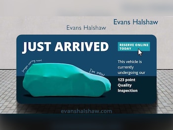 Used Volvo V60 2018 for sale - 78419813: Photo