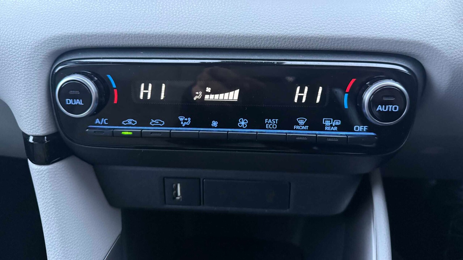 Used Toyota Yaris 2022 for sale - 78060216: Photo 17