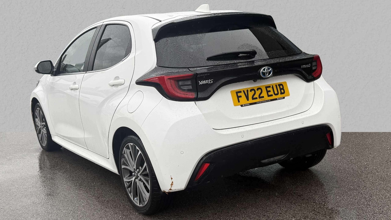 Used Toyota Yaris 2022 for sale - 78060216: Photo 2