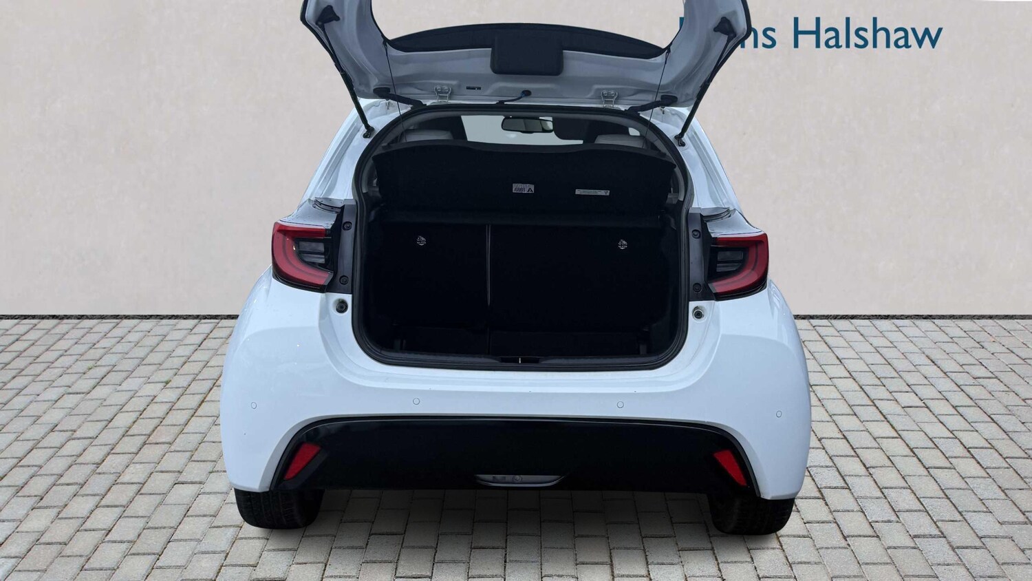 Used Toyota Yaris 2022 for sale - 78060216: Photo 9