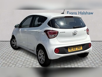 Used Hyundai i10 2018 for sale - 79172265: Photo