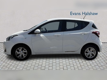 Used Hyundai i10 2018 for sale - 79172265: Photo