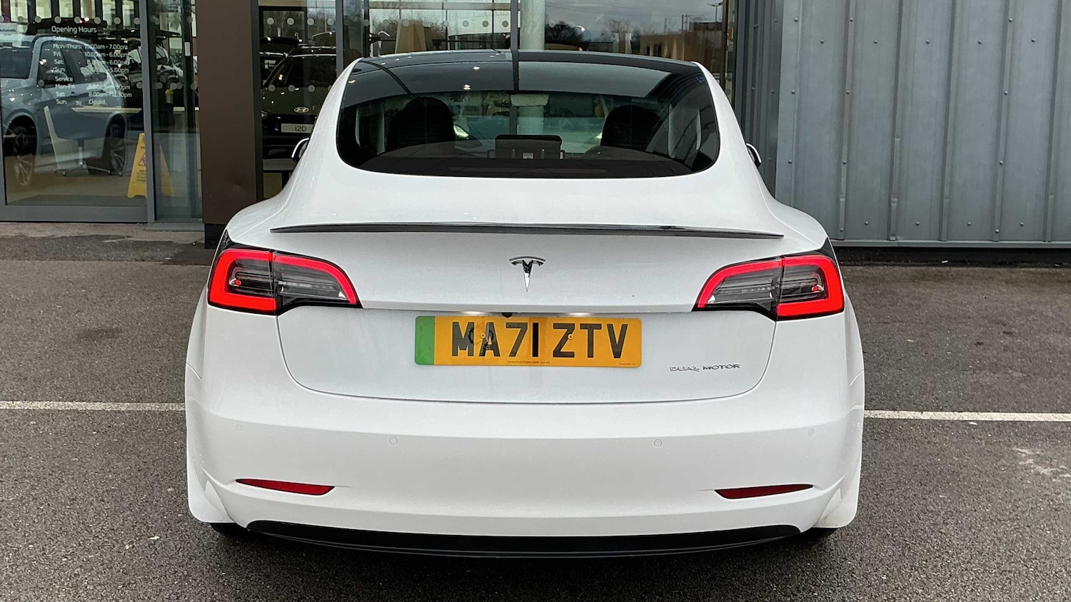 Used Tesla Model 3 2021 for sale - 77859376: Photo 2