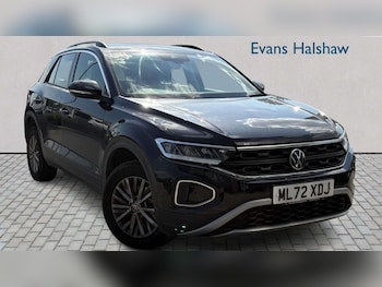 Used Volkswagen T-Roc 2023 for sale - 79035668: Photo