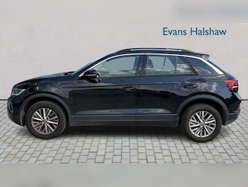 Used Volkswagen T-Roc 2023 for sale - 79035668: Photo