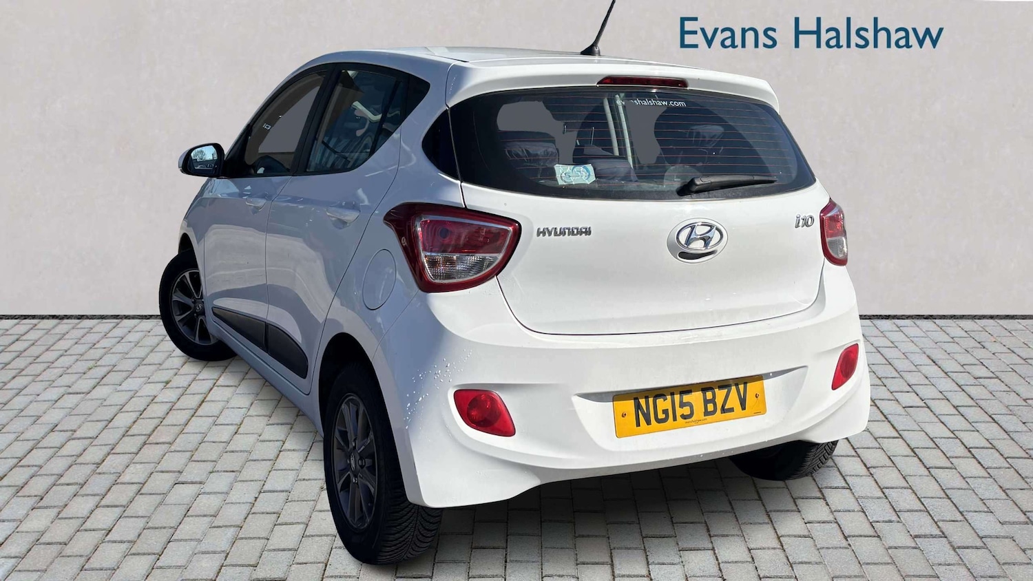 Used Hyundai i10 2015 for sale - 77942850: Photo 3