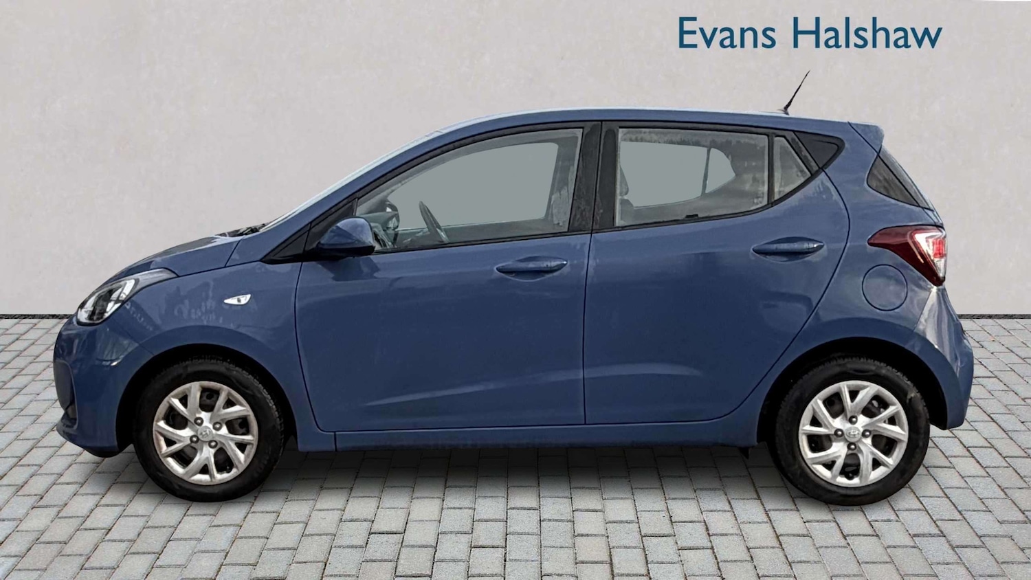 Used Hyundai i10 2017 for sale - 77995986: Photo 3