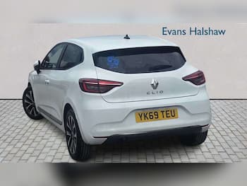 Used Renault Clio 2019 for sale - 79672111: Photo