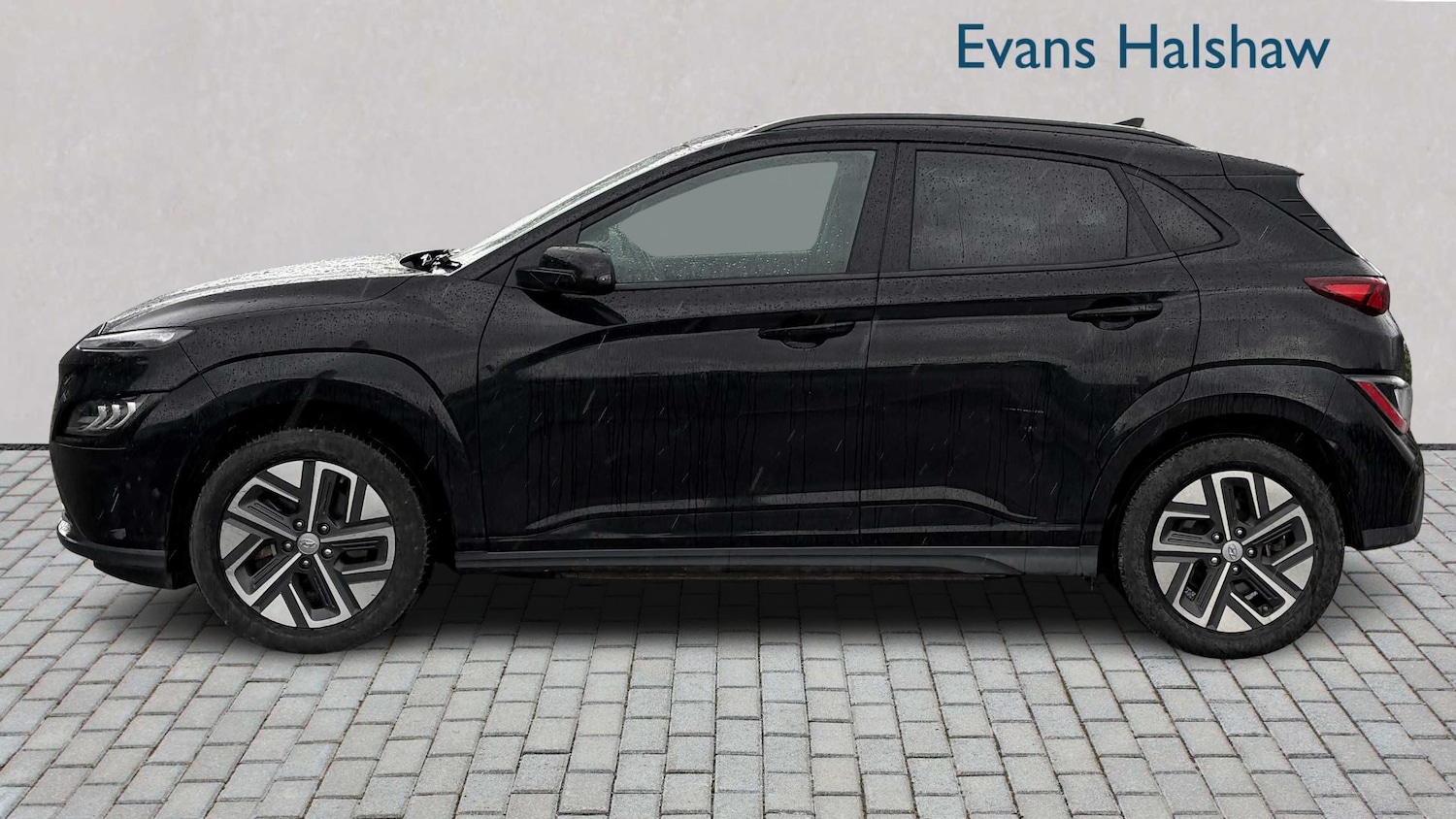 Used Hyundai KONA 2022 for sale - 77858312: Photo 4