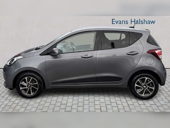 Used Hyundai i10 2017 for sale - 77913868: Photo