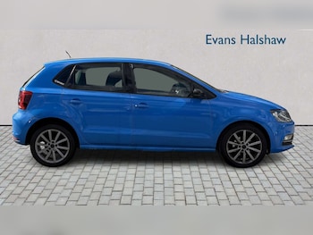 Used Volkswagen Polo 2015 for sale - 78221260: Photo