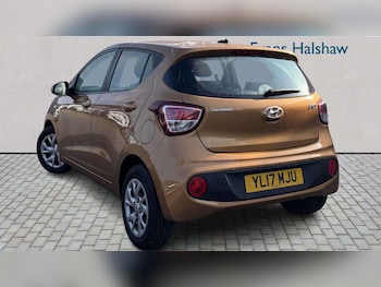 Used Hyundai i10 2017 for sale - 77859733: Photo