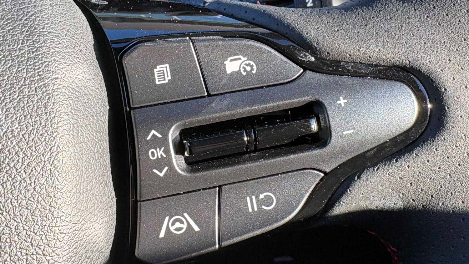 Used Hyundai i20 for sale - 77860490: Photo 25