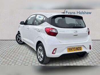 Used Hyundai i10 2023 for sale - 77861161: Photo