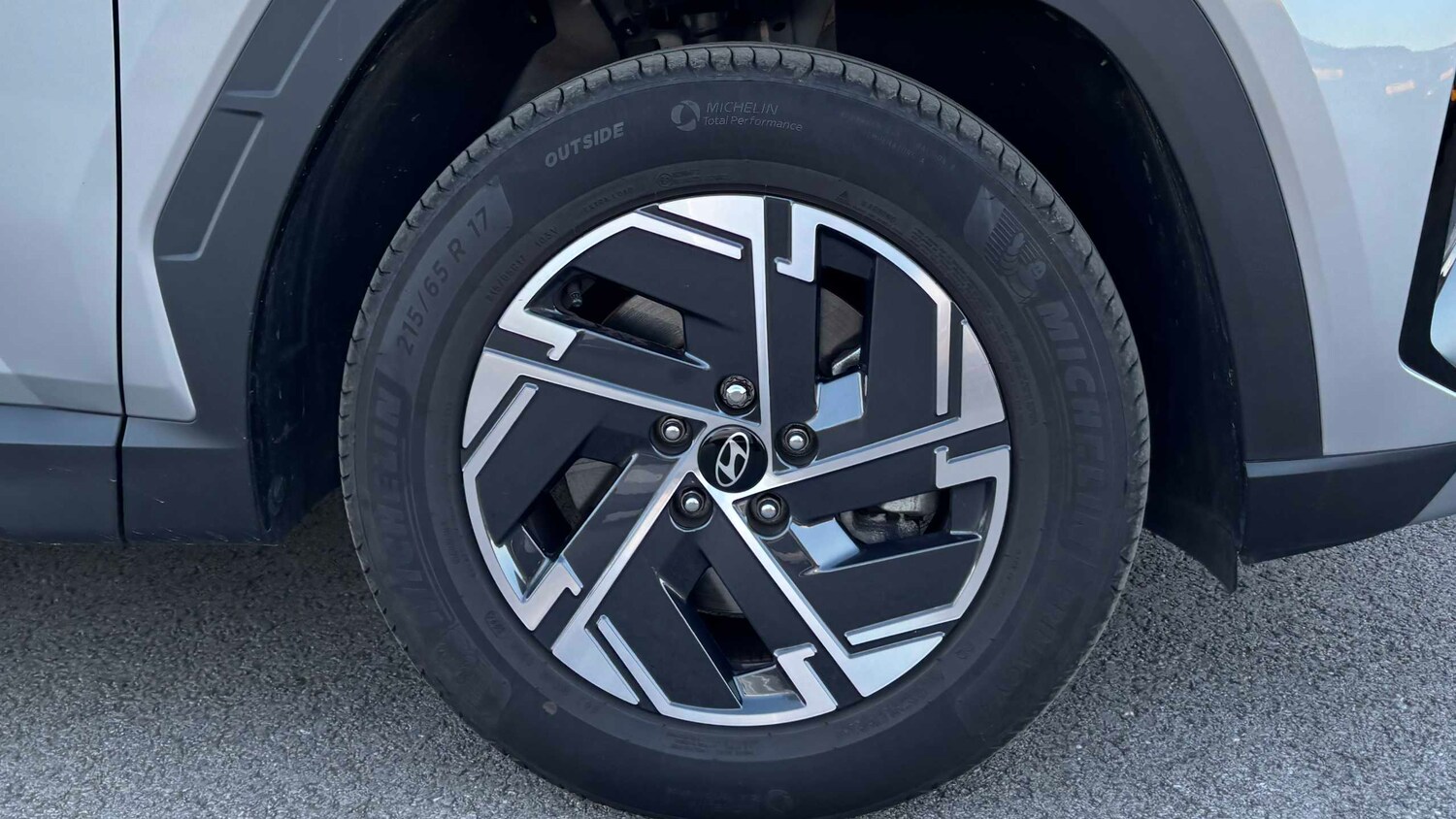 Used Hyundai TUCSON for sale - 77960855: Photo 8