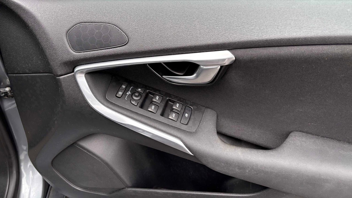 Used Volvo V40 for sale - 77858191: Photo 10