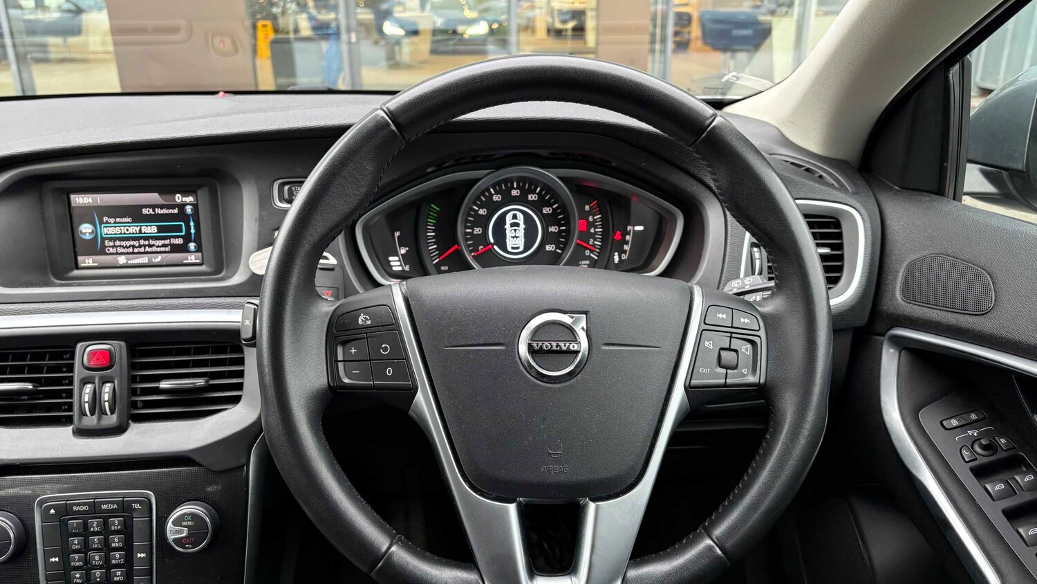 Used Volvo V40 for sale - 77858191: Photo 15