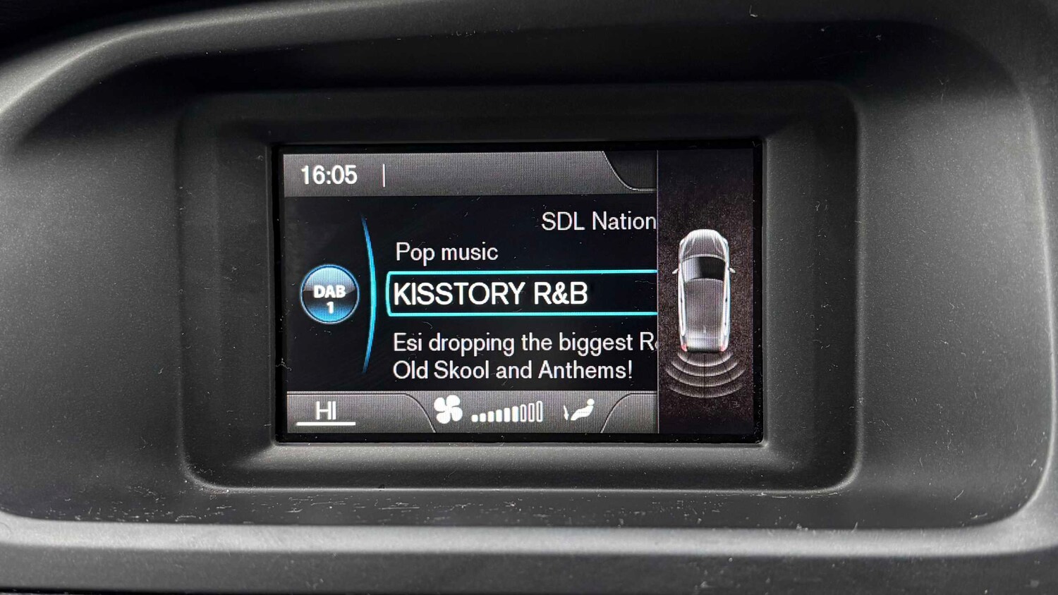 Used Volvo V40 for sale - 77858191: Photo 17