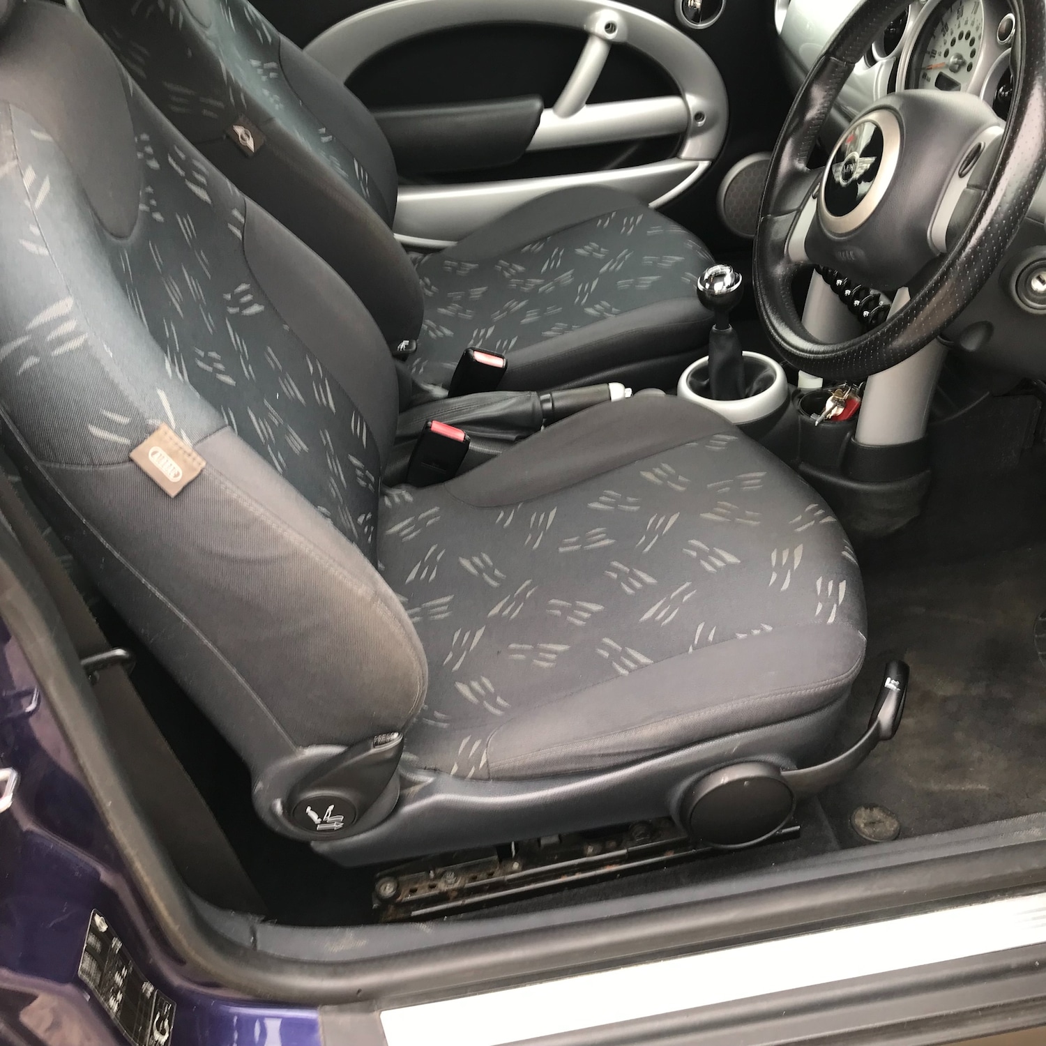 Used MINI Hatch 2004 for sale - 77701606: Photo 2