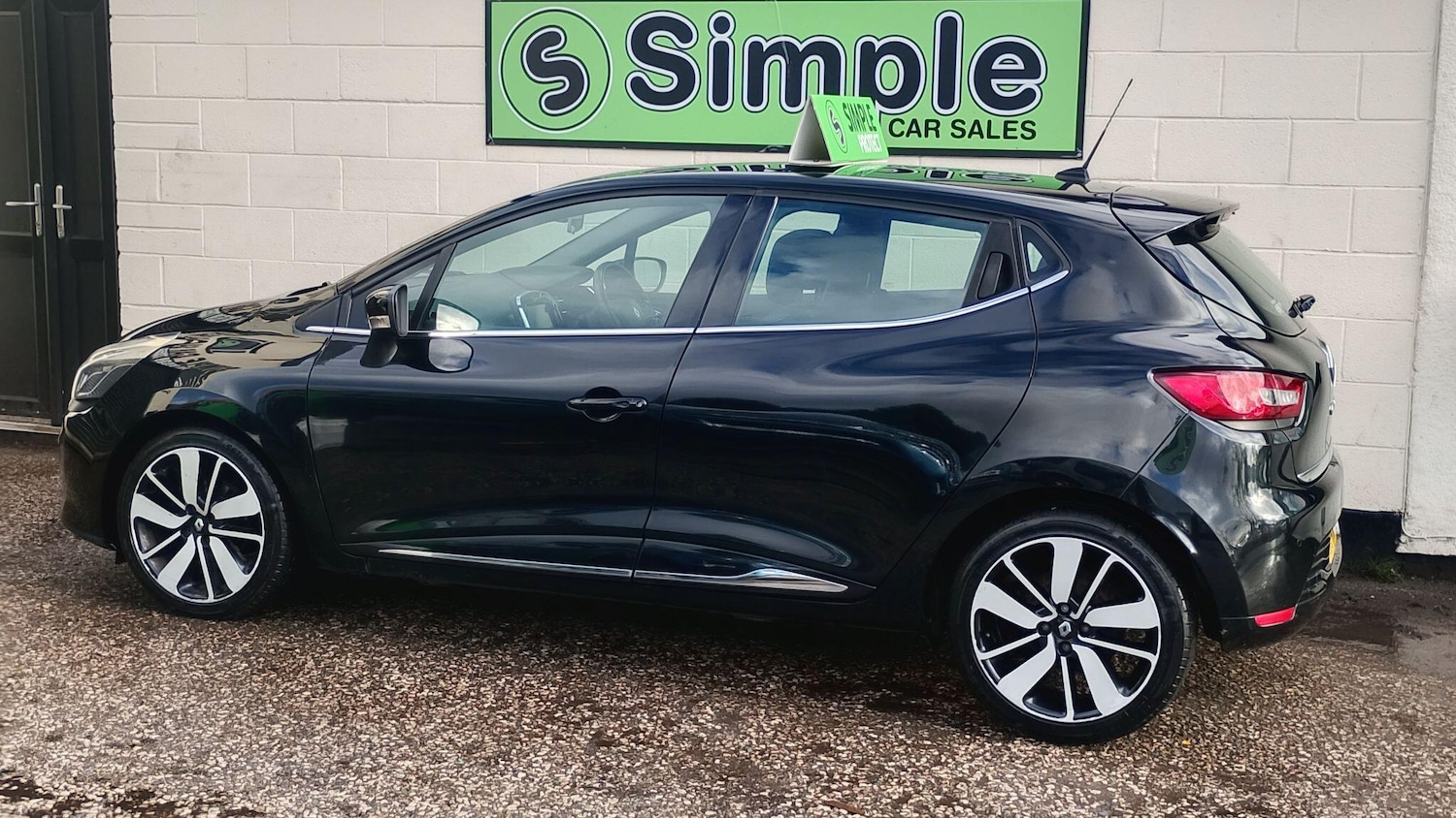 Used Renault Clio 2015 for sale - 77216139: Photo 4