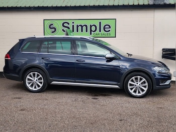 Used Volkswagen Golf 2016 for sale - 76886184: Photo