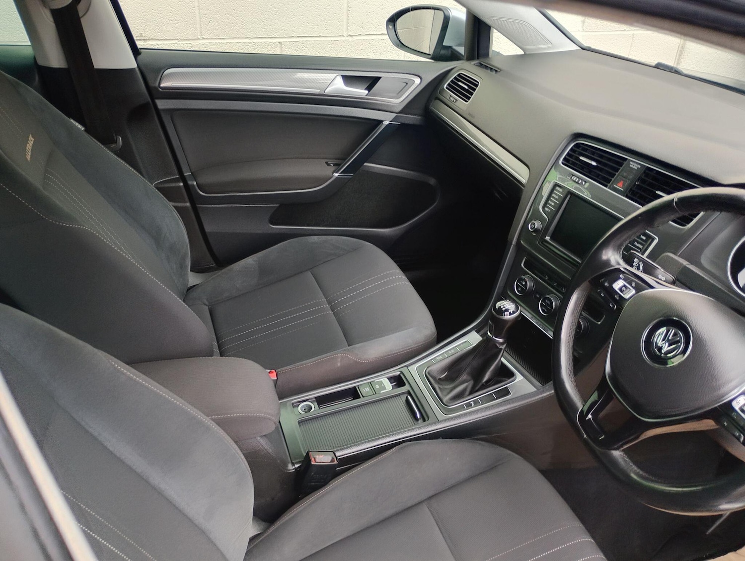 Used Volkswagen Golf 2016 for sale - 76886184: Photo 9