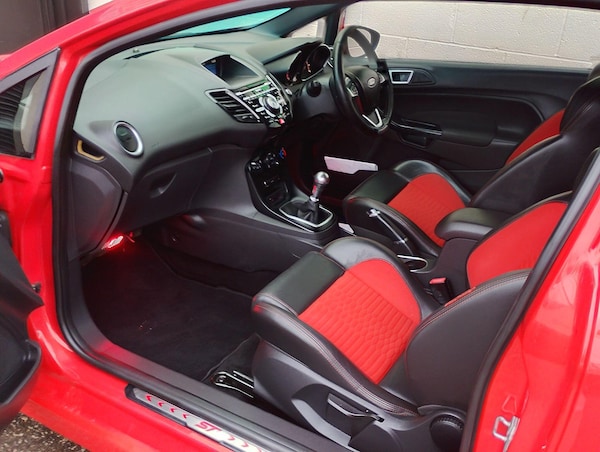 Used Ford Fiesta 2014 for sale - 76201046: Photo 9