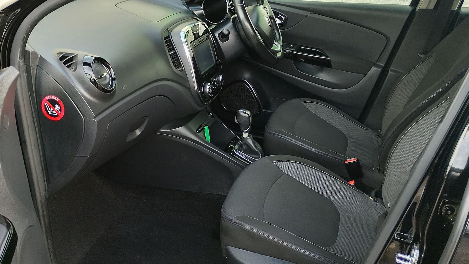 Used Renault Captur 2016 for sale - 77203994: Photo 9