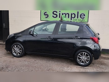 Used Toyota Yaris 2015 for sale - 78006933: Photo