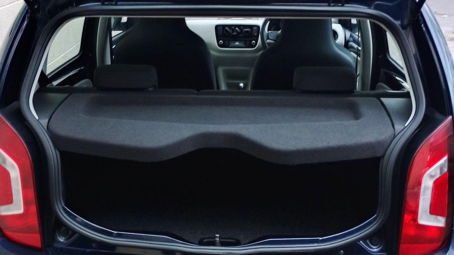 Used Volkswagen up! 2015 for sale - 76612841: Photo 12