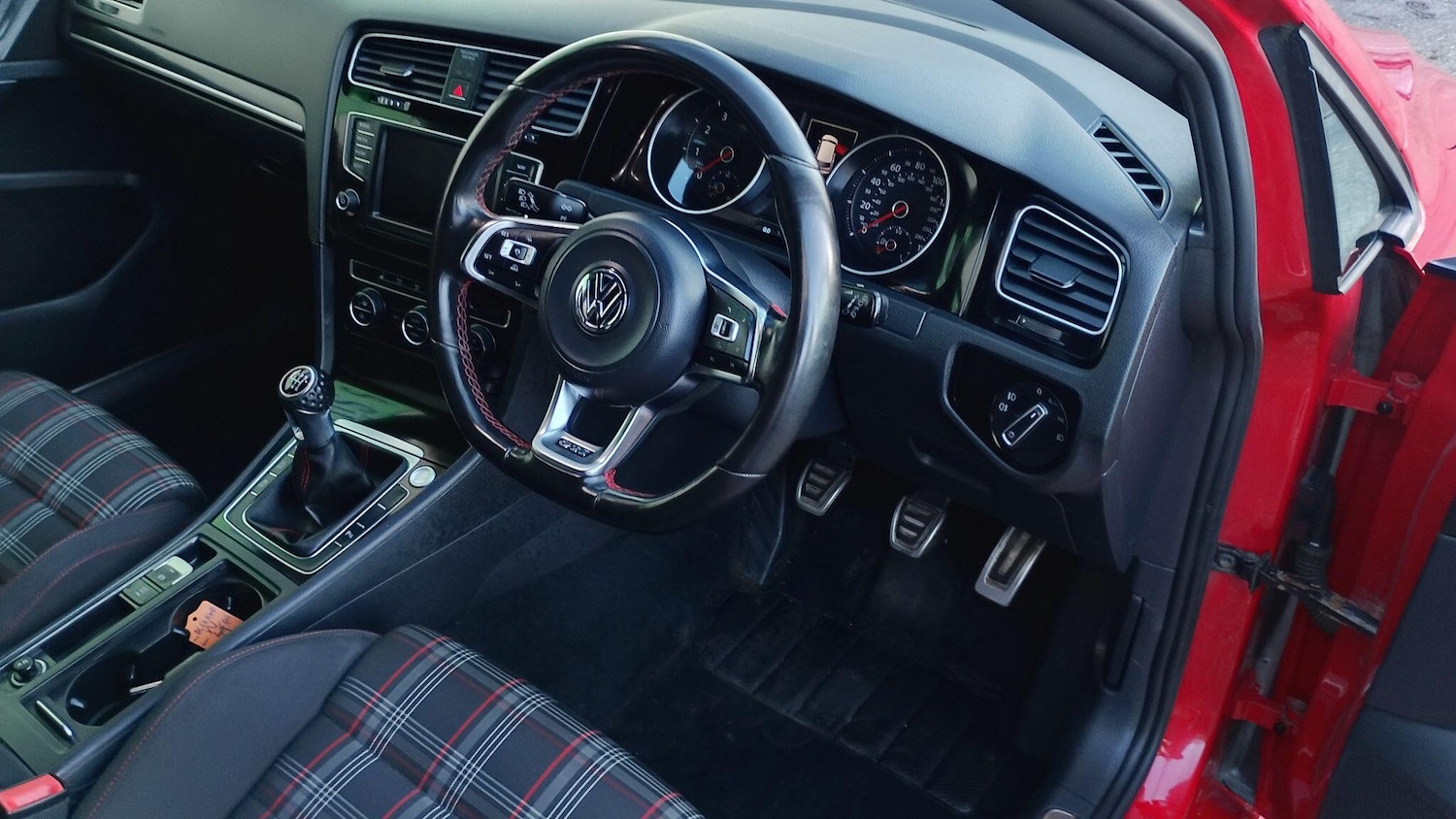 Used Volkswagen Golf 2016 for sale - 77314583: Photo 8