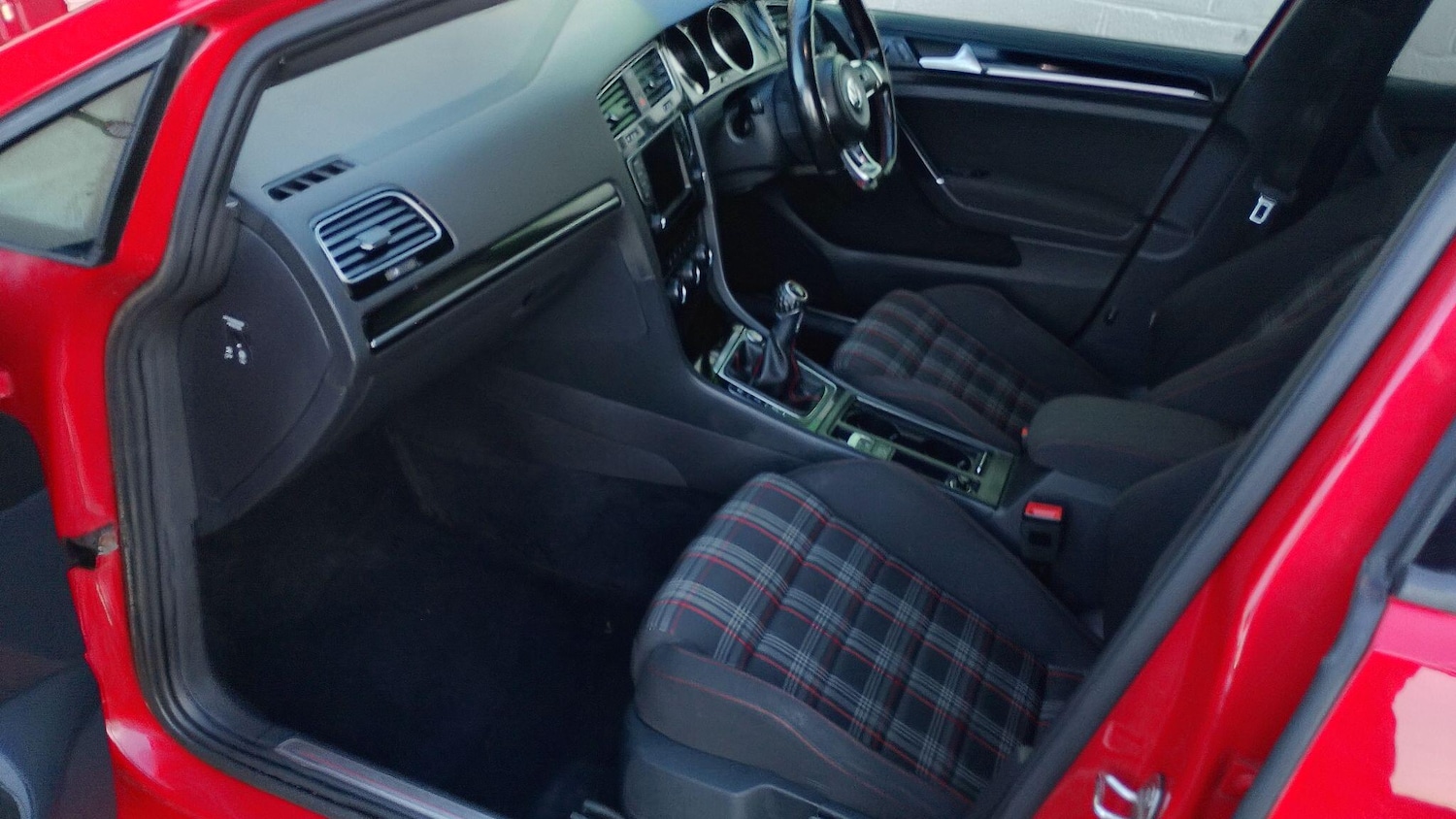 Used Volkswagen Golf 2016 for sale - 77314583: Photo 9