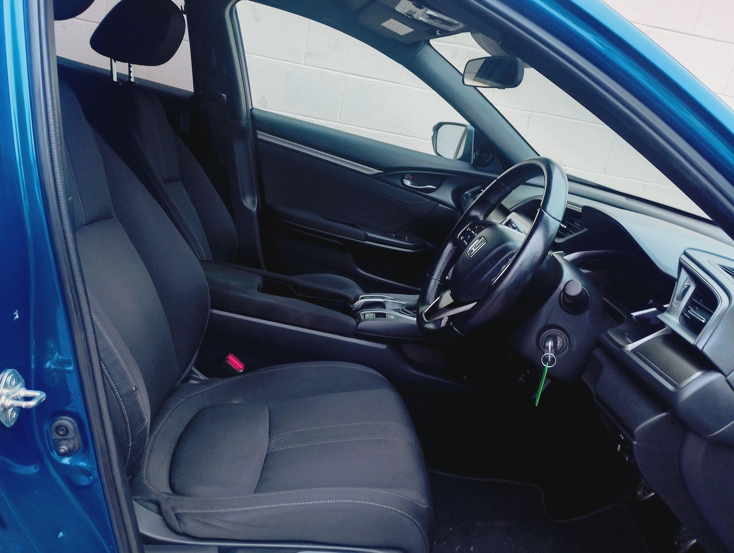 Used Honda Civic 2018 for sale - 76269883: Photo 8