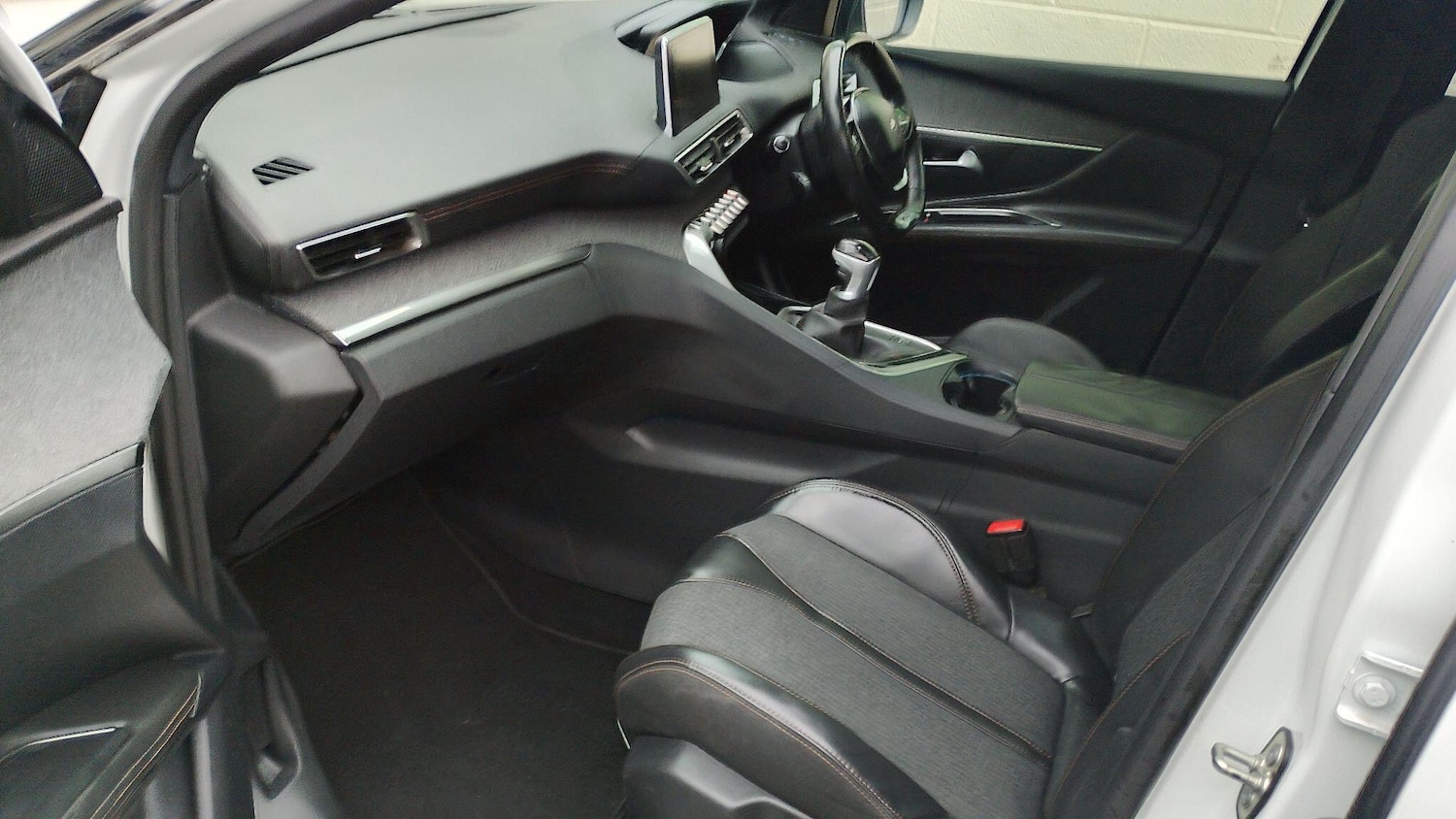 Used Peugeot 3008 2017 for sale - 77455255: Photo 11