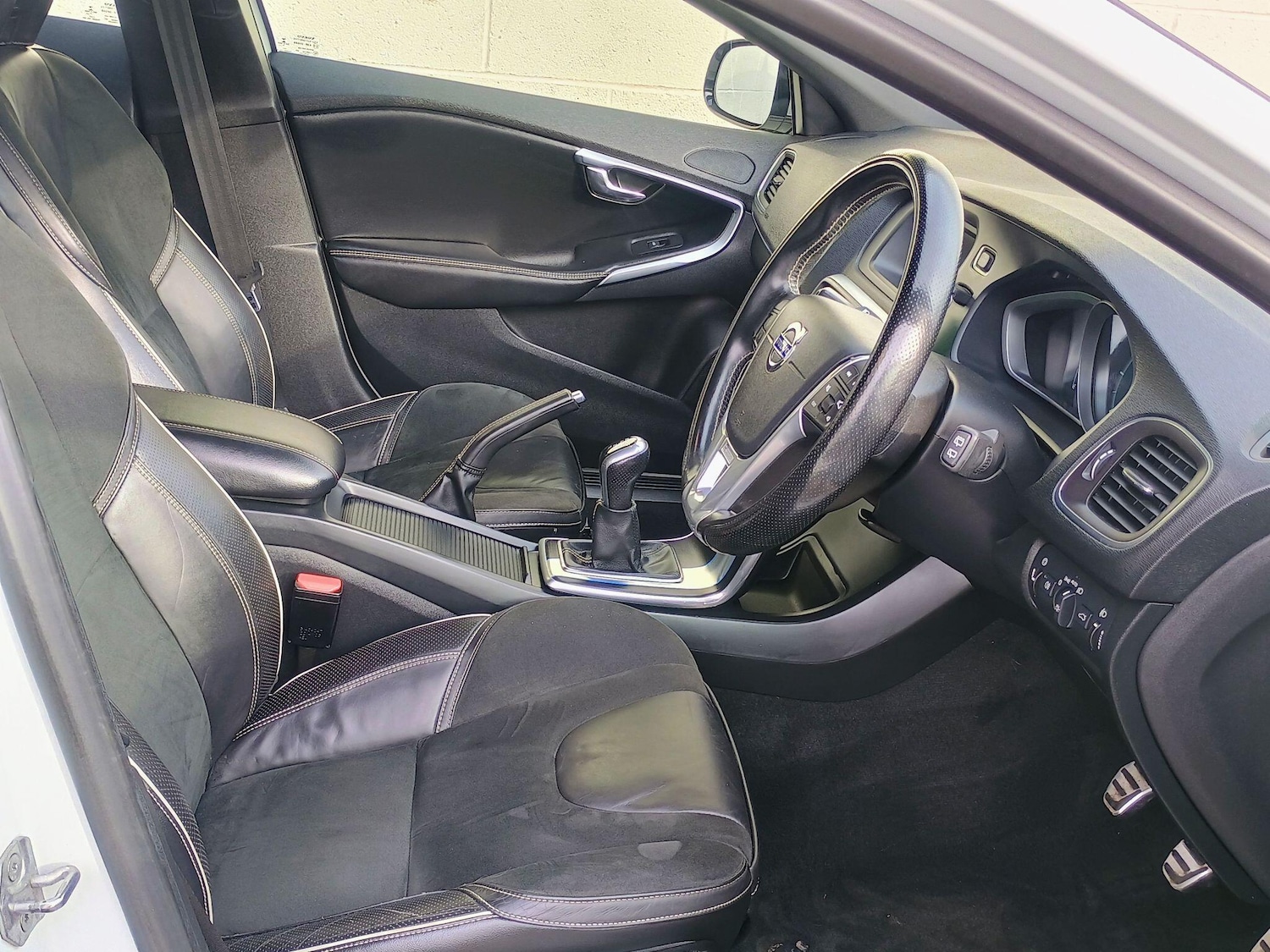 Used Volvo V40 for sale - 77793619: Photo 8