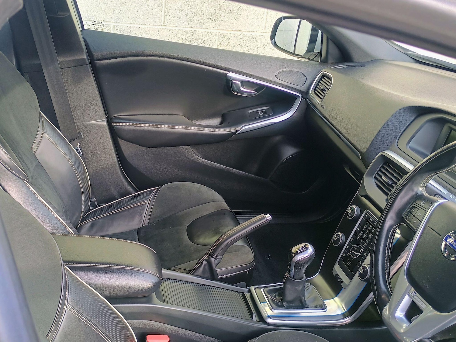 Used Volvo V40 for sale - 77793619: Photo 9