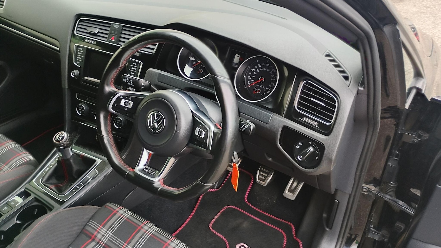 Used Volkswagen Golf 2014 for sale - 78203743: Photo 8