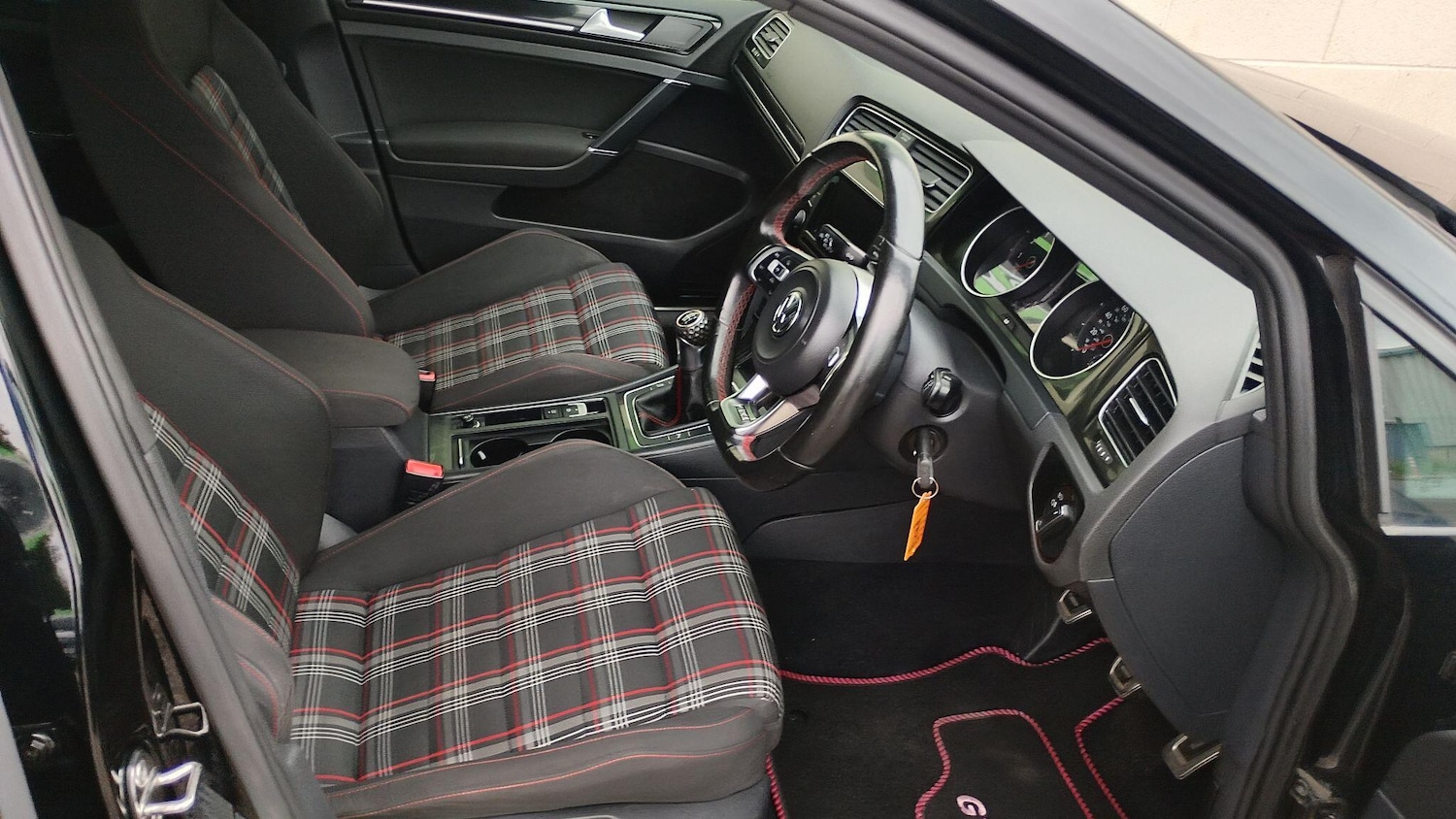 Used Volkswagen Golf 2014 for sale - 78203743: Photo 9