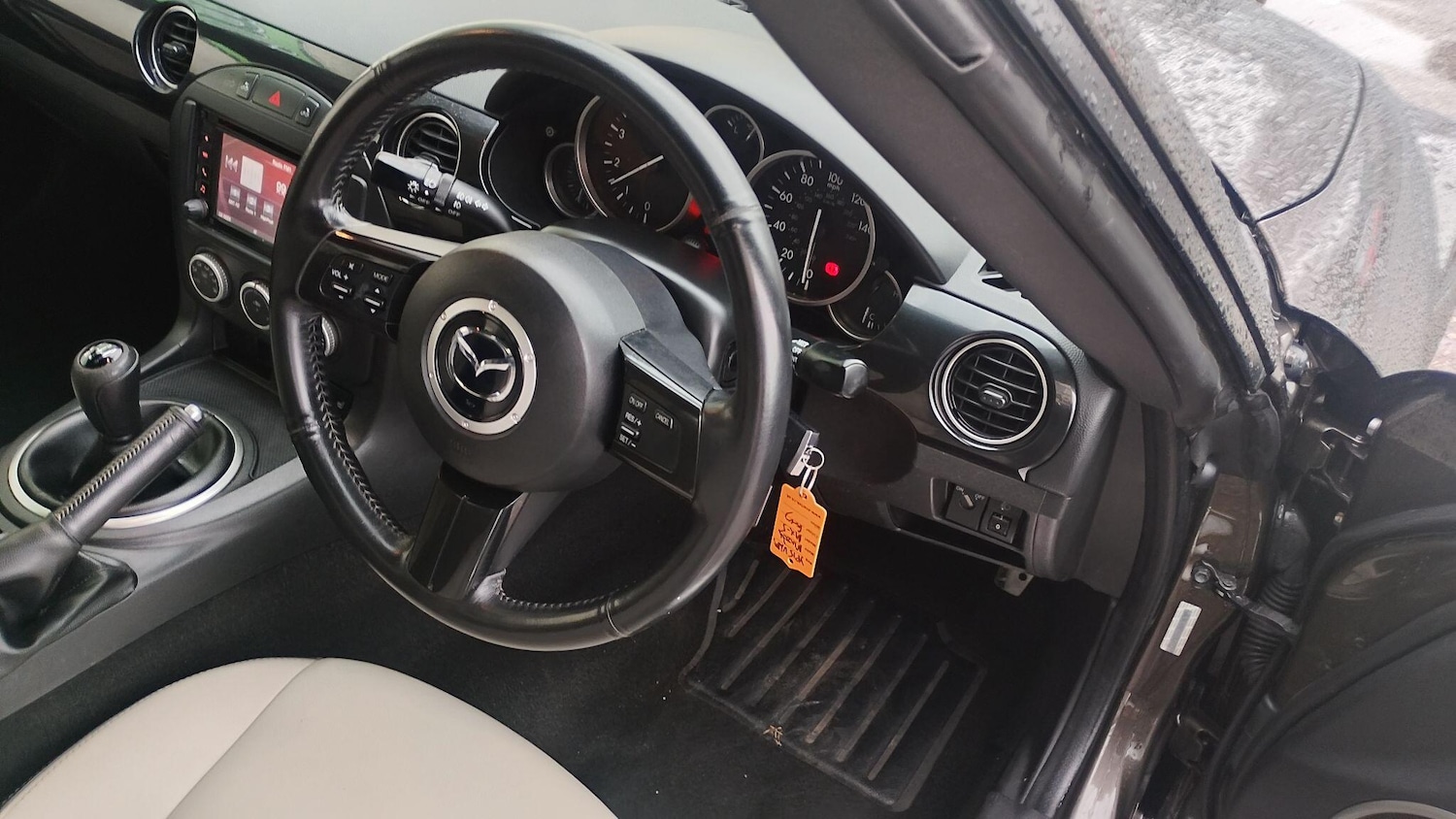 Used Mazda MX-5 2015 for sale - 76912902: Photo 8