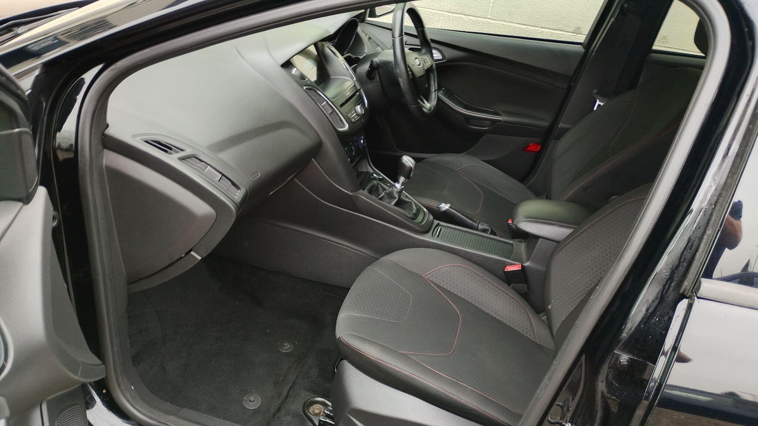 Used Ford Focus 2017 for sale - 78072061: Photo 11