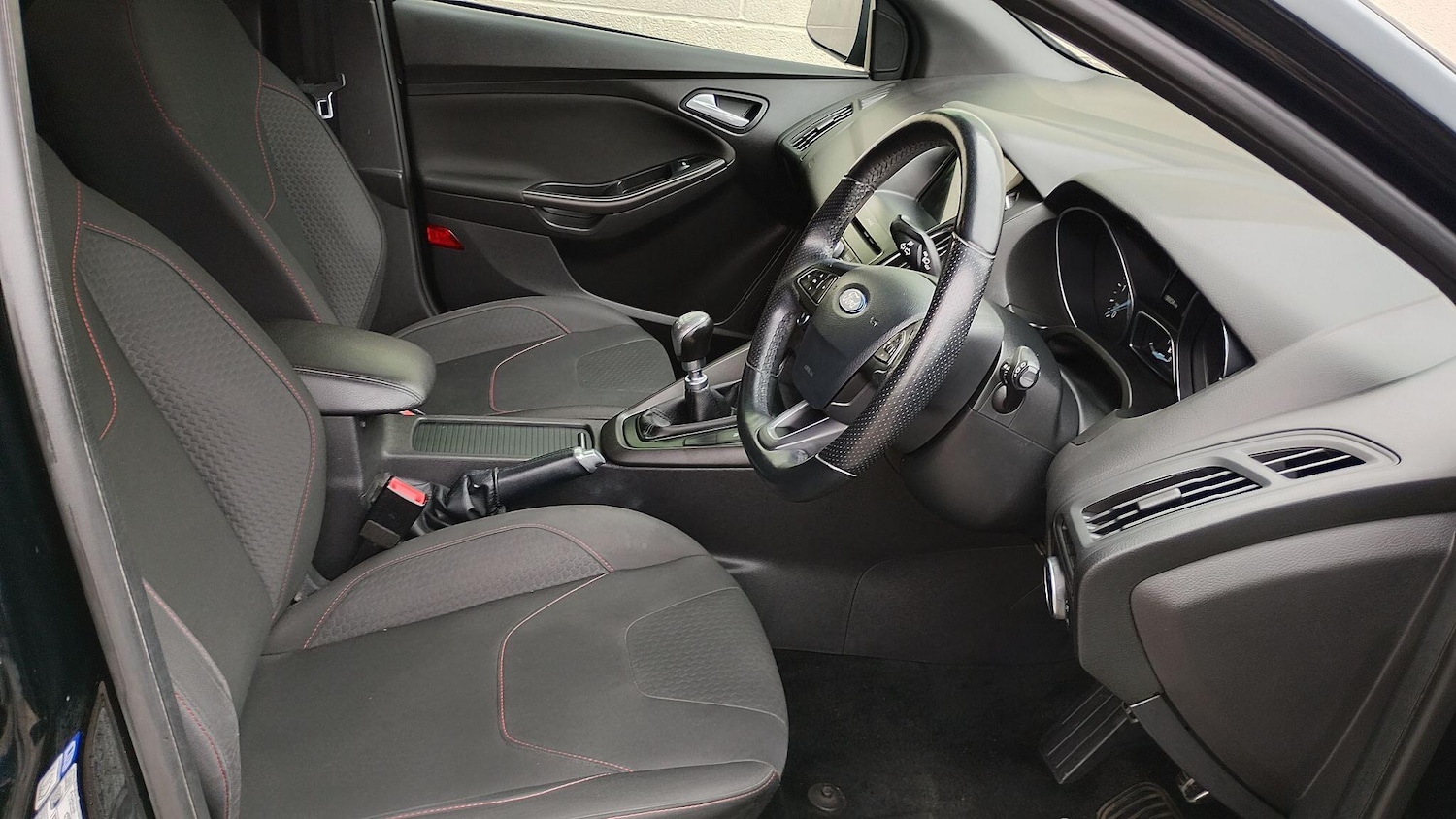 Used Ford Focus 2017 for sale - 78072061: Photo 9