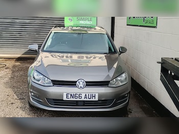 Used Volkswagen Golf 2016 for sale - 77993502: Photo