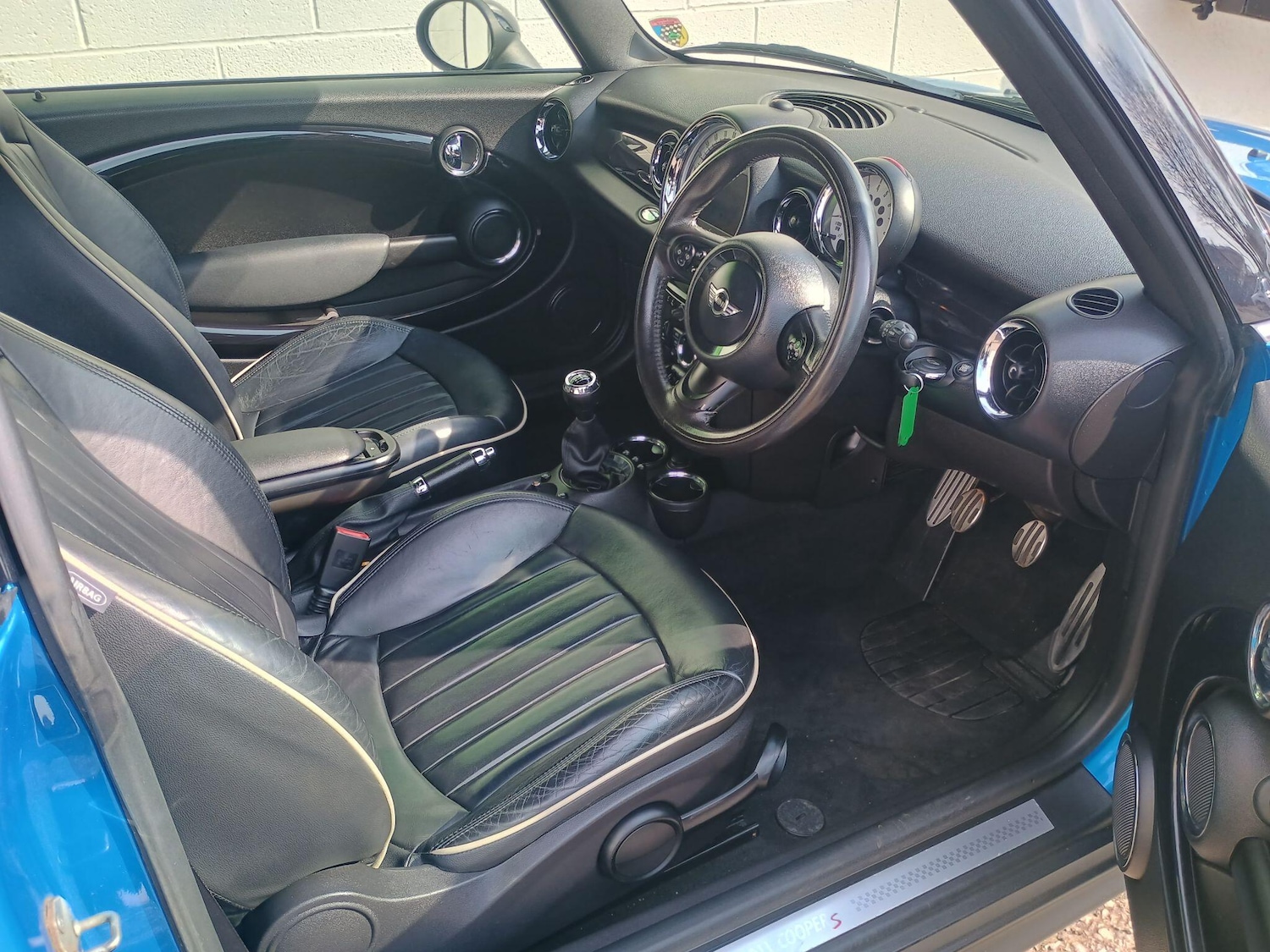 Used MINI Hatch 2010 for sale - 76752573: Photo 9