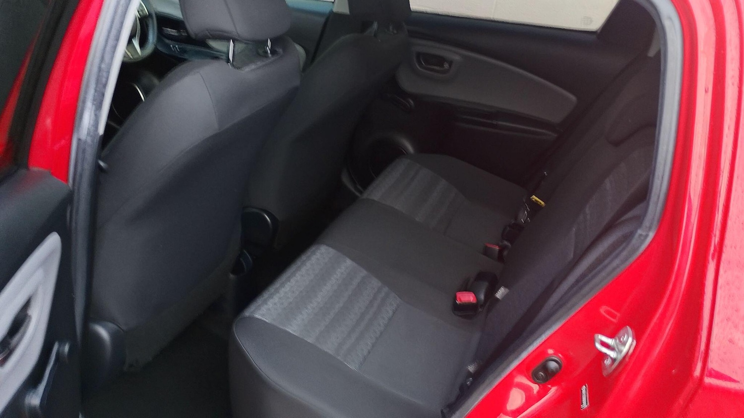 Used Toyota Yaris 2016 for sale - 76849959: Photo 10