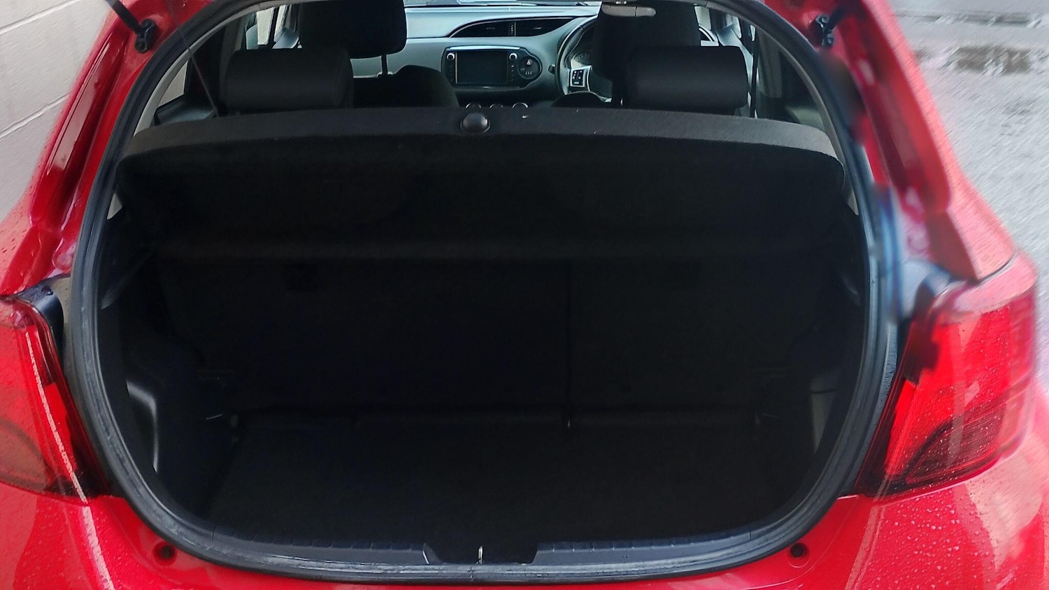 Used Toyota Yaris 2016 for sale - 76849959: Photo 11