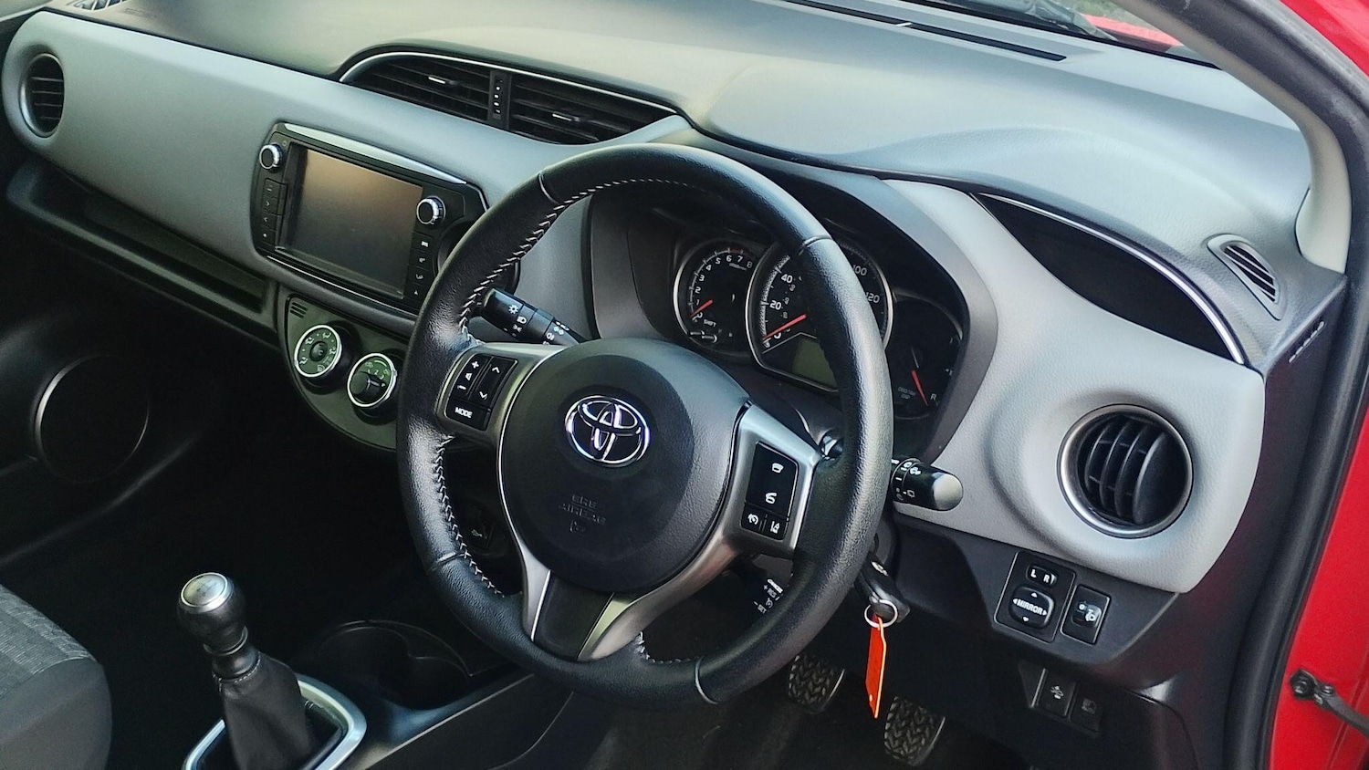 Used Toyota Yaris 2016 for sale - 76849959: Photo 12